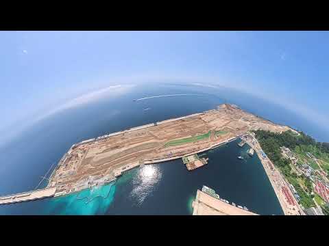 울릉도 울릉공항 7월 24일 한폭에 담아 봤습니다. 독도는 어느 방향 일까요?